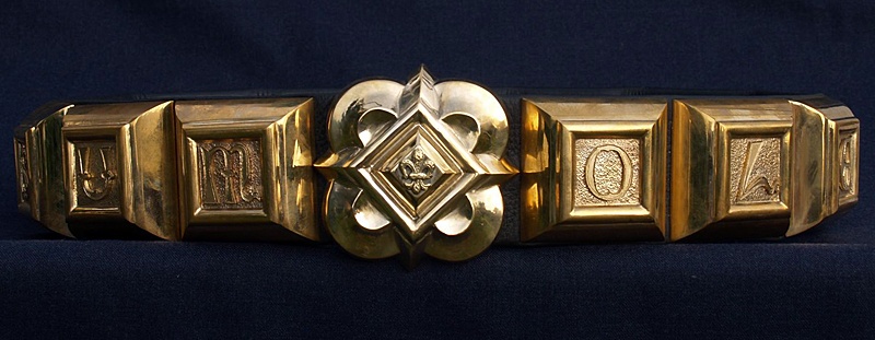 B16 Knight's belt