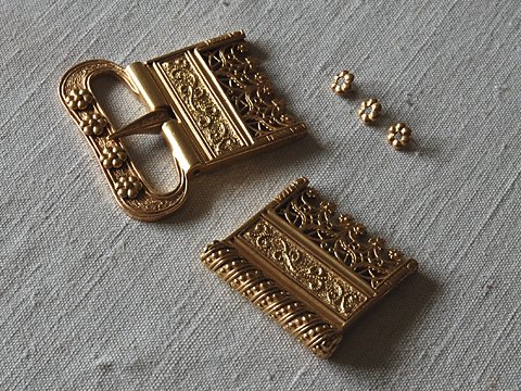 Flemish buckle and belt ending, gilded silver